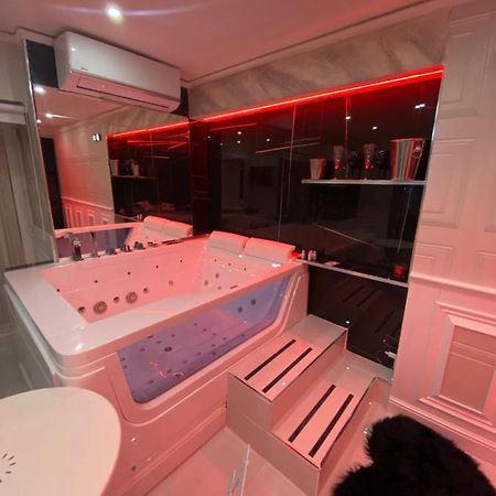 نابولي Samm B&B Porta San Gennaro المظهر الخارجي الصورة