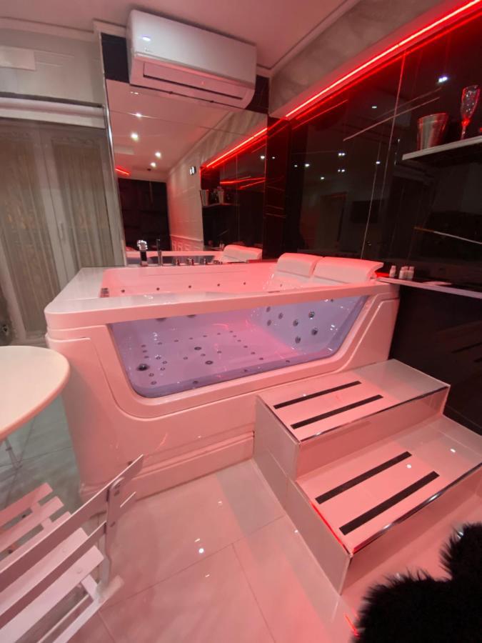 نابولي Samm B&B Porta San Gennaro المظهر الخارجي الصورة