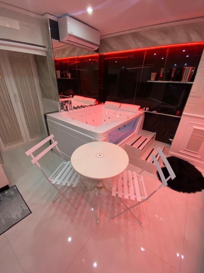نابولي Samm B&B Porta San Gennaro المظهر الخارجي الصورة